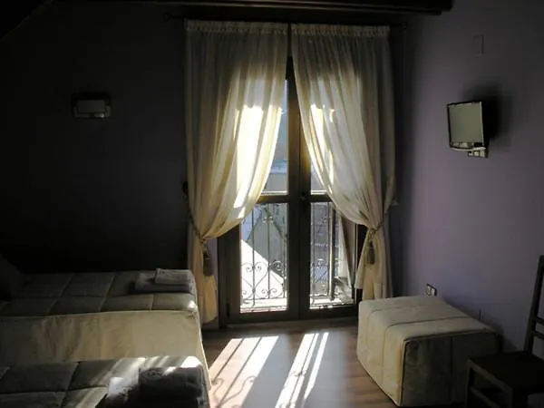 Hostal Rural Casa Parda-1
